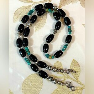 Sterling NAVAJO Pearl Black Onyx
Barrel Turquoise Beads Necklace VTG
Silver 19"